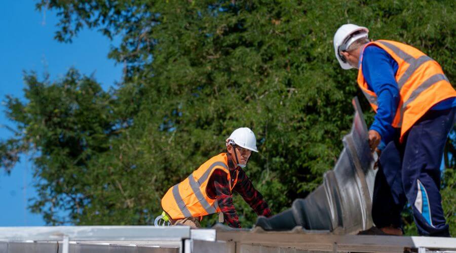 Expert Emergency Roof Repairs services in Milford, IL